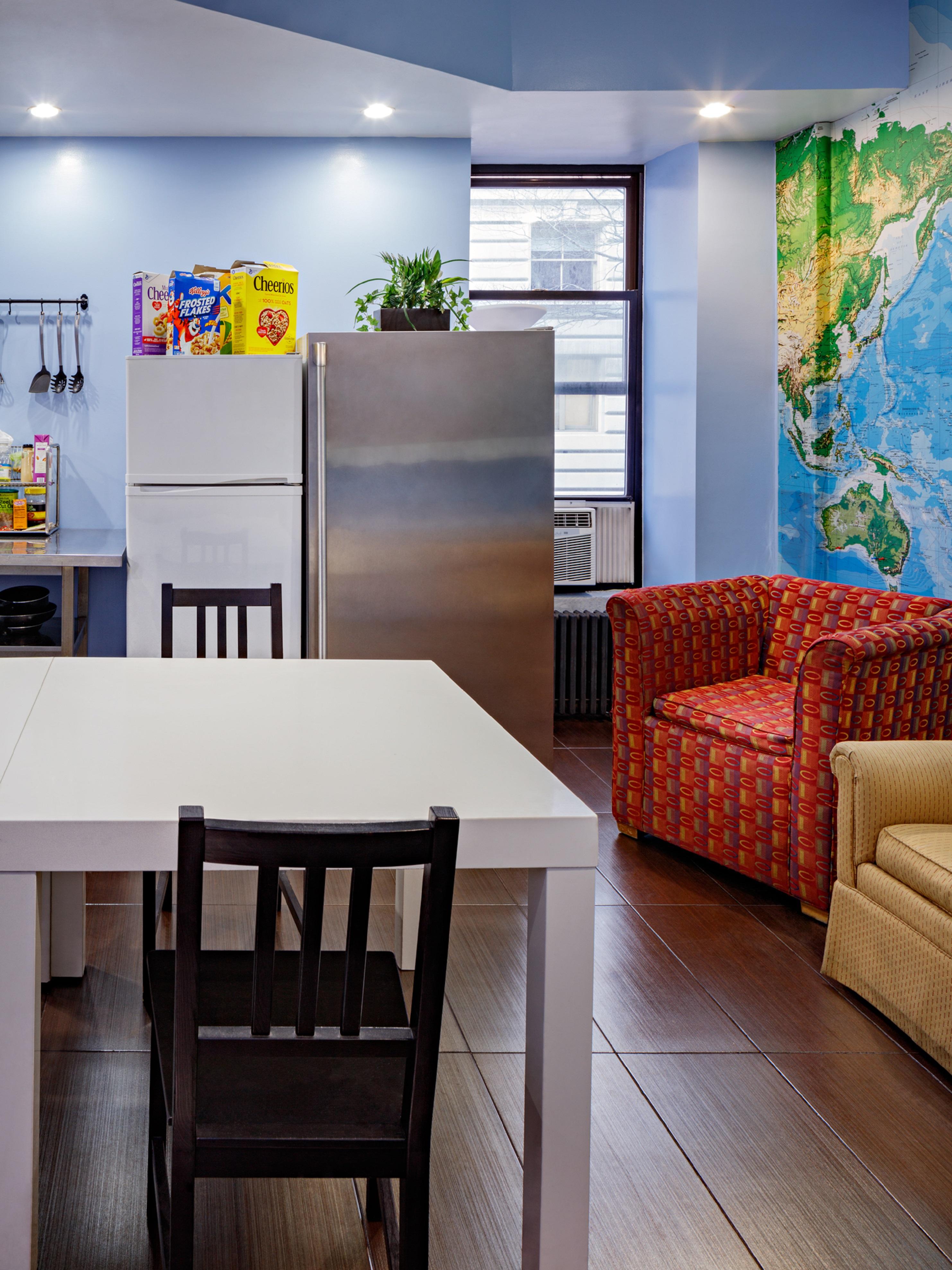 Central Park West Hostel Ню Йорк Екстериор снимка