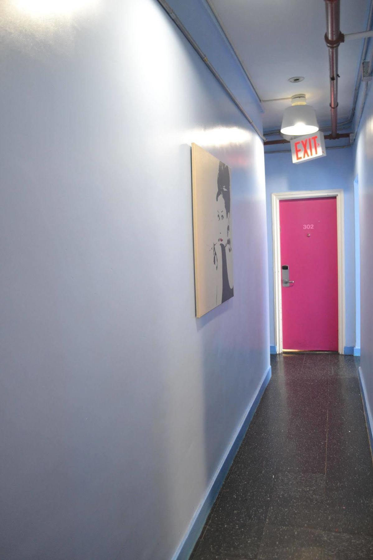 Central Park West Hostel Ню Йорк Екстериор снимка